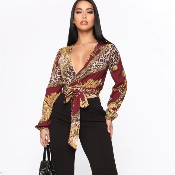 NWT 'Told White Lies' Top - Picture 2 of 4